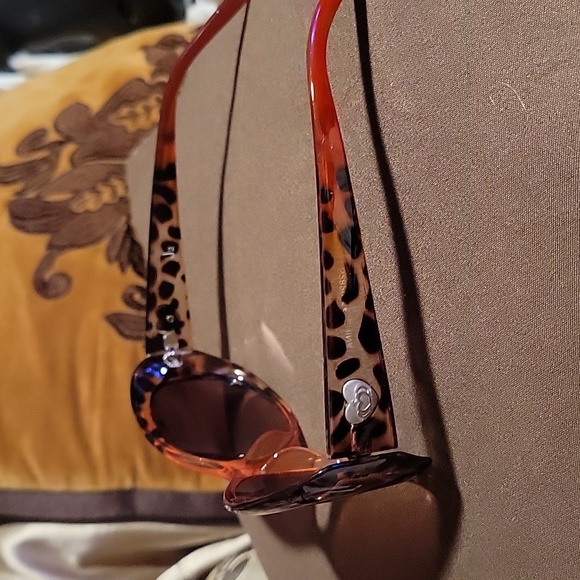 Red & Animal Print Sunglasses - Picture 10 of 10